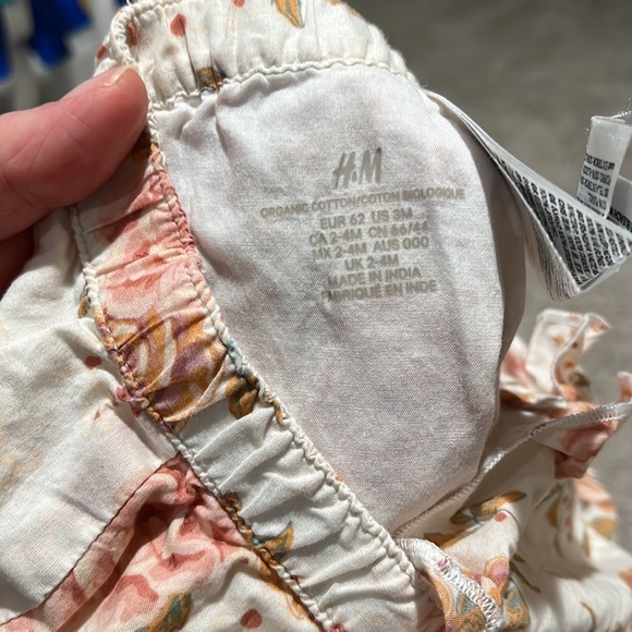 Baby Girl Bubble Romper- size 3M H&M - Picture 3 of 3